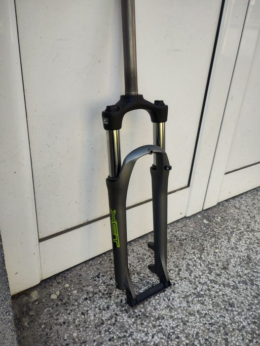 Нови вилки "Suntour"и"Rock Shox"