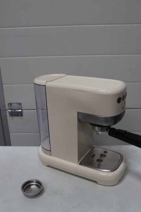 Кафемашина Senya Tasty 20 бара, кафе машина за еспресо и капучино 1300 W, термоблок, разпенител за мляко, автоматично изключване