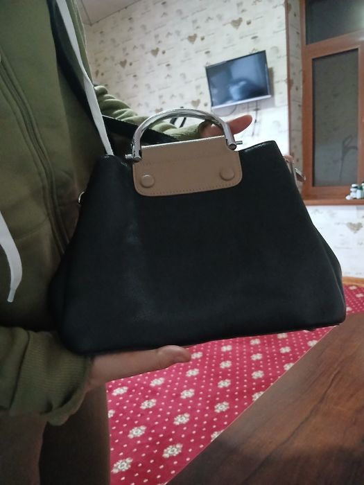 Сумочка продаётся срочна