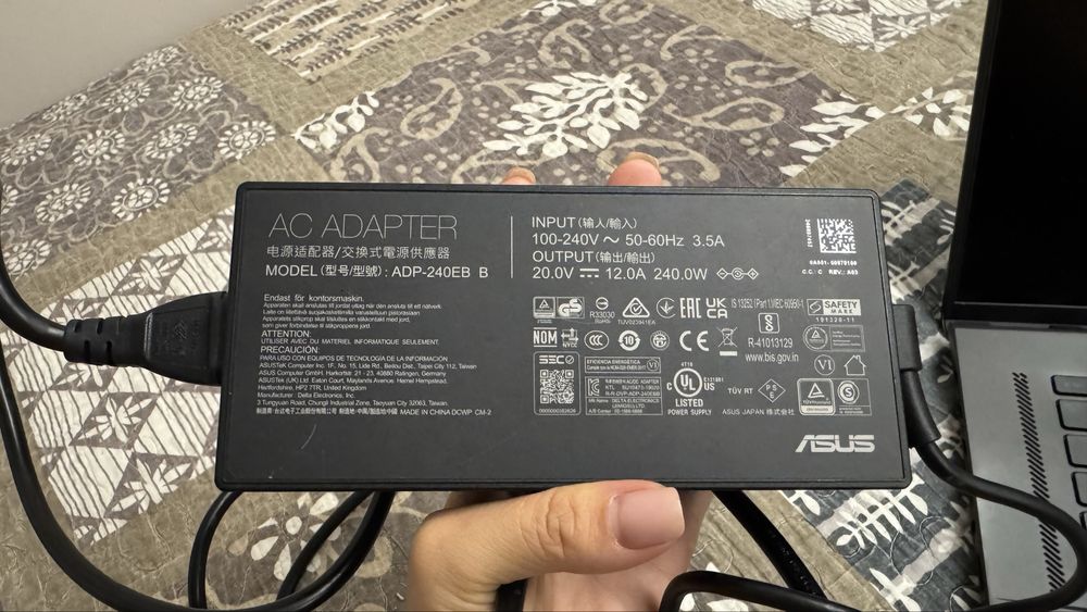 Продам ноутбук Asus Rog Zephyrus