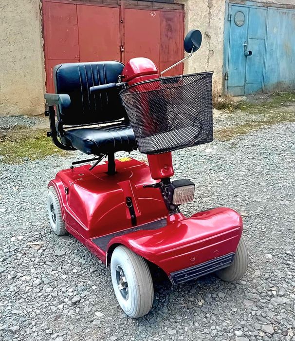 Scuter Carut electric pentru persoane cu dizabilități handicap