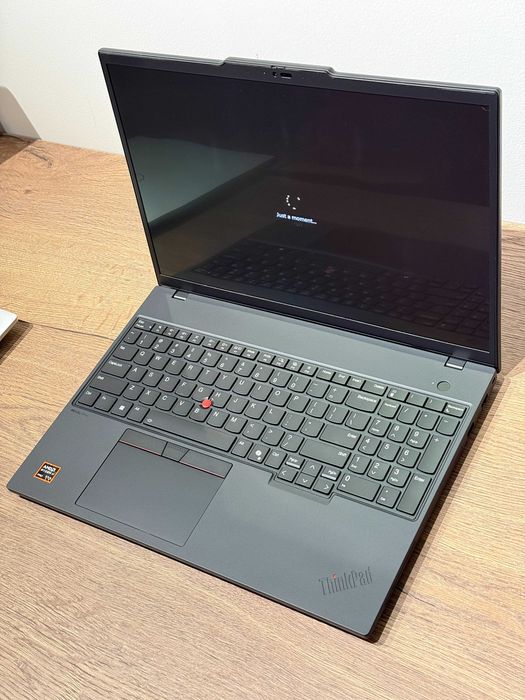 Laptop Lenovo ThinkPad P16s Gen 4 WorkStation 16" 4K WQUXGA OLED Touch AMD Ryzen AI 7 PRO 350 32GB Ram 1TB SSD Firma-Factura-TVA-Garantie Alien-Store