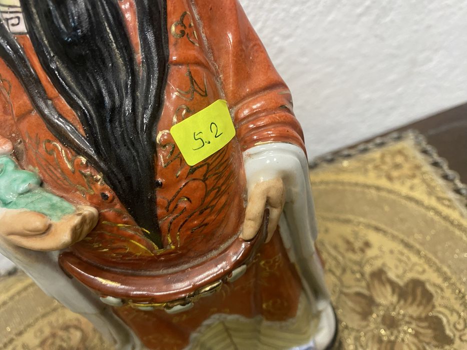 Голяма японска порцеланова фигура с позлата