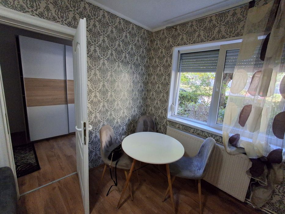 Proprietar, 2 camere ipotesti nr 5 ,Profi ,Zona fata vizavi de Biserica