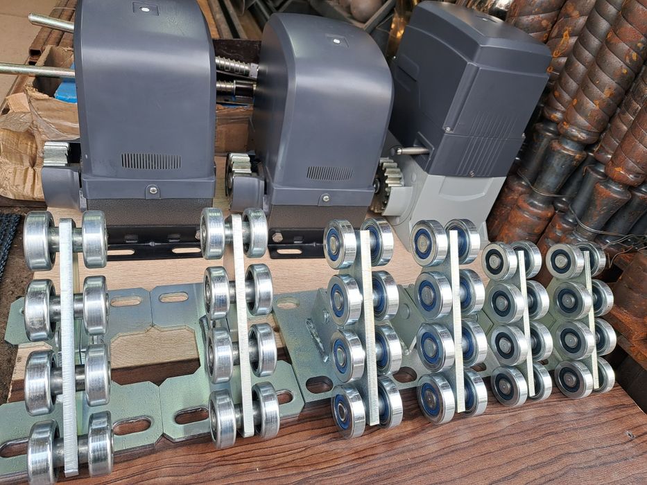 Ролик откатной ворота мотор (привод)