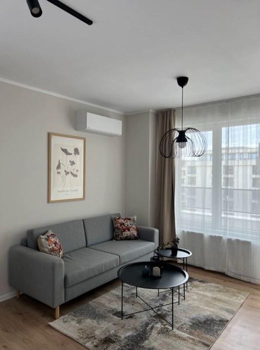 Дава се под наем Тристаен апартамент в София, Малинова долина - 120 кв.м за 850 € - Снимка #1