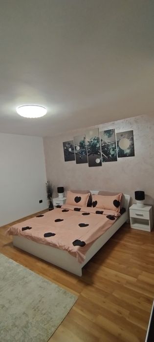 Garsonieră decomandată de închiriat – Bulevardul Dacia, Hunedoara | 1.000 lei/lună