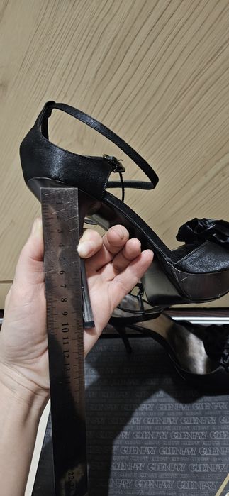 Босоножки, туфли