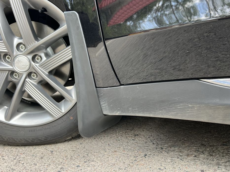 Брызговики на Hongqi E-QM5