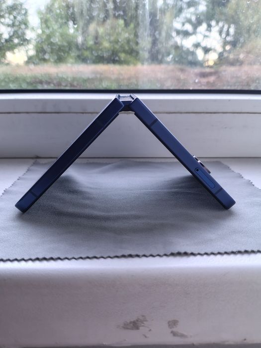 Vând Samsung Z Flip 7