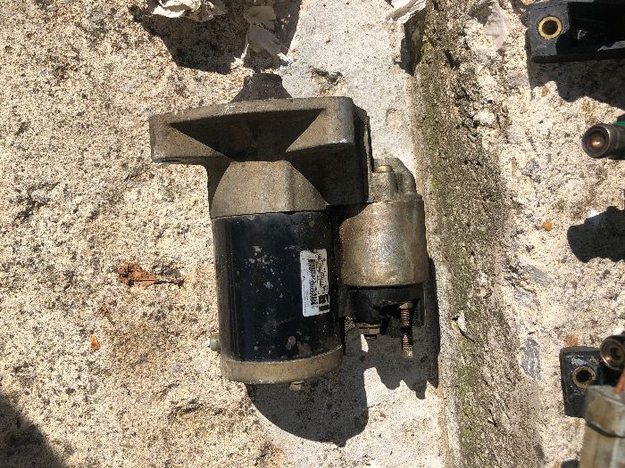 Части Citroen C3 Airbag, капак бушони и огледало, стартер, мигач