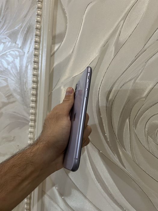 Продам IPhone 11 128gb