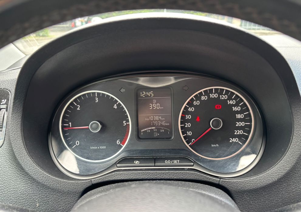 VOLKSWAGEN Polo 2010 — imagine 5