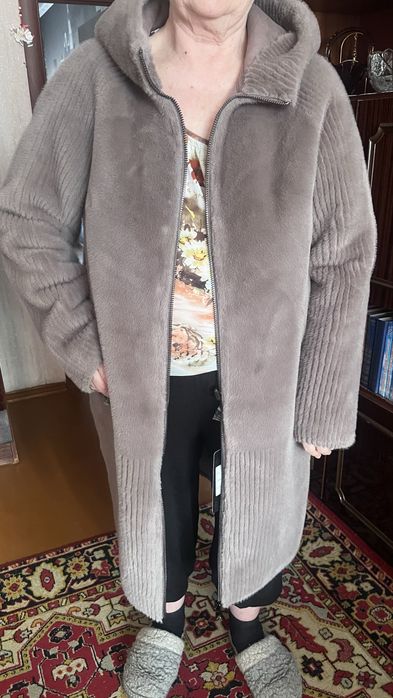 Продам женское пальто