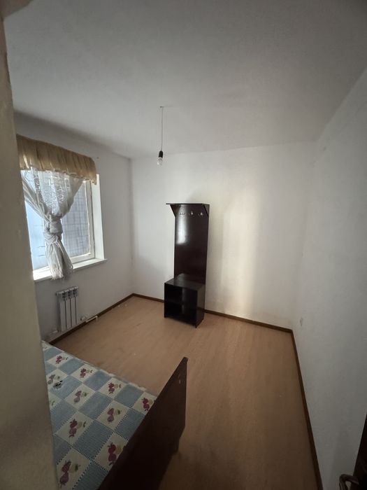 Qiziltepa Davlat xizmatlari orqasidan 3 xonalik uy sotiladi