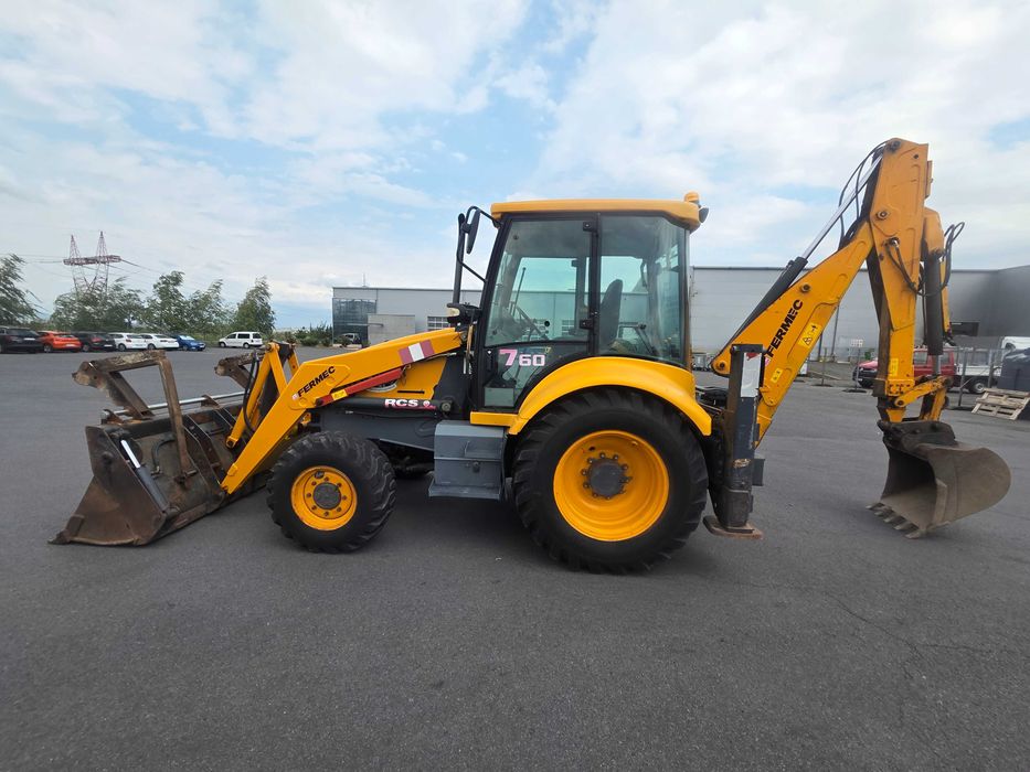 Buldoexcavator inmatriculat Fermec P100