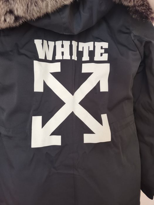 Чисто нова висок клас парка Off-White