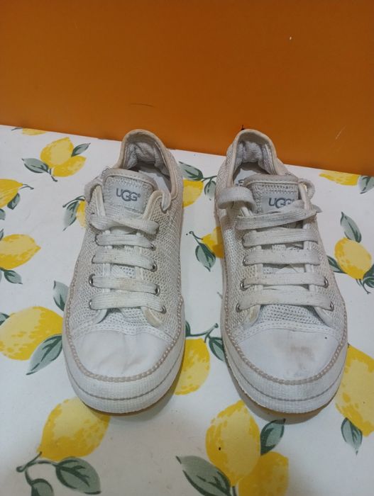 Кецове UGG N 38 - 19 лв