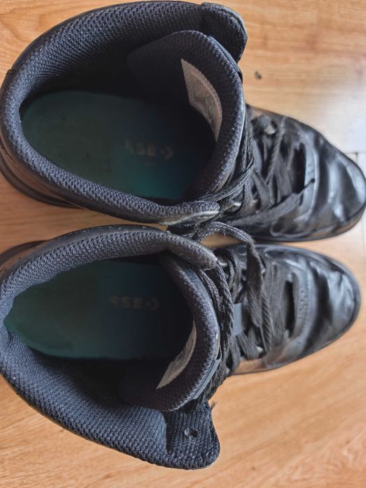 Запазени маратонки Converse