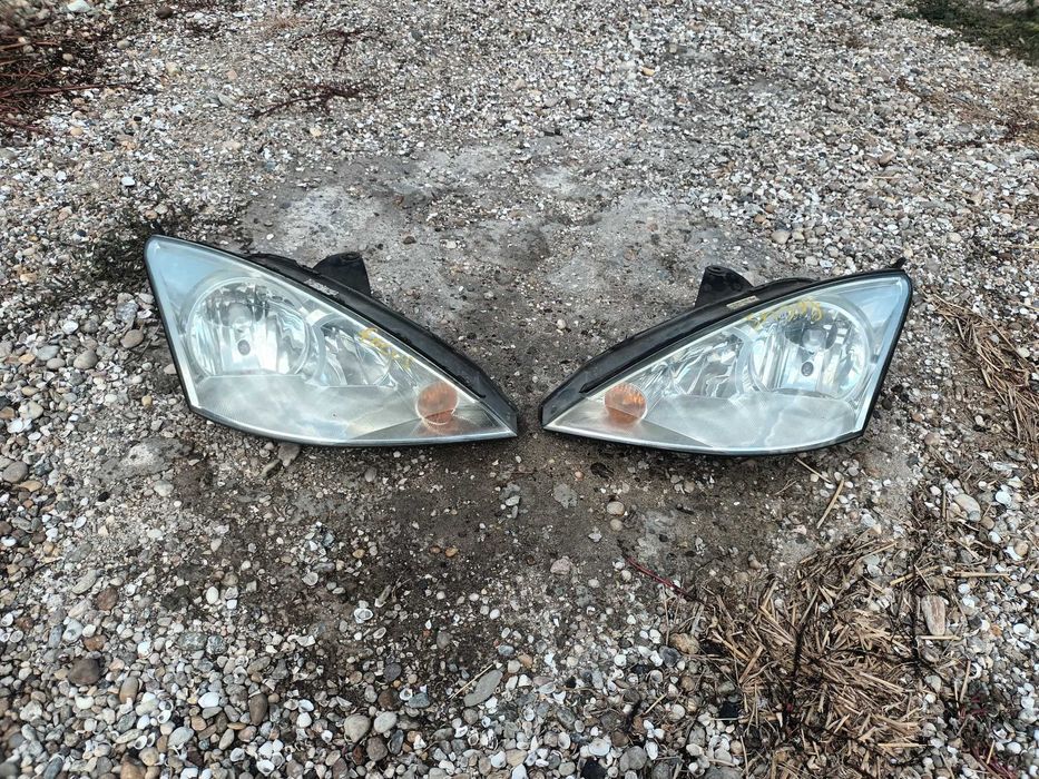 ляв и десен фар за форд фокус МК 1 фейслифт FORD FOCUS MK I FACELIFT