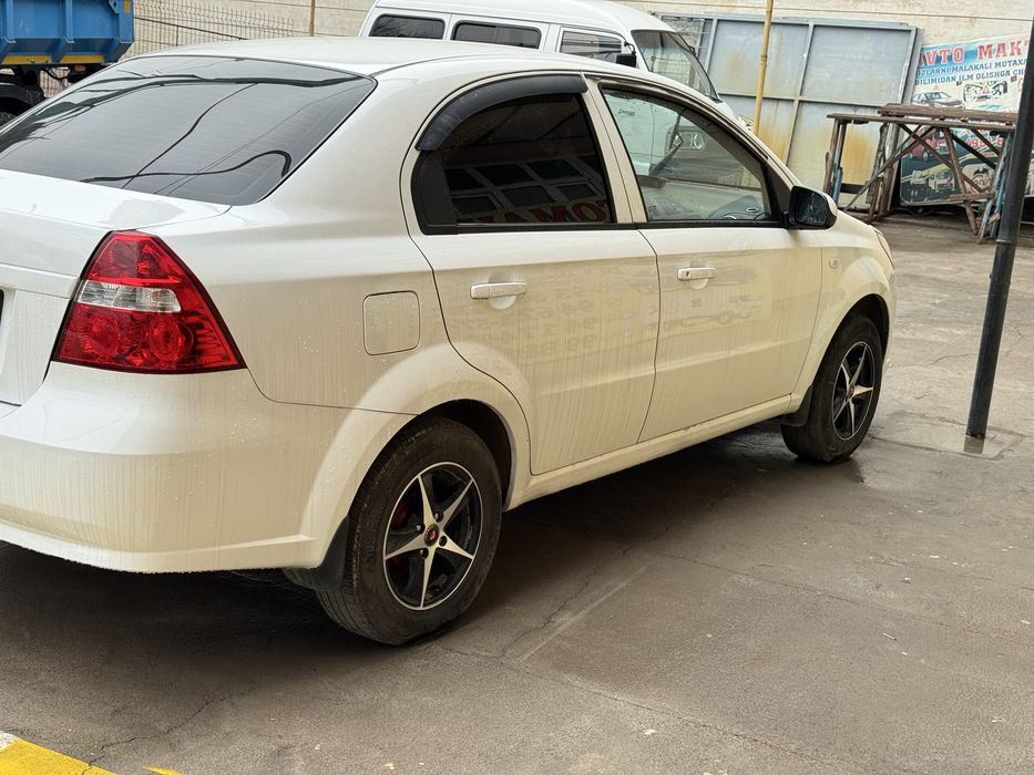 Продая нексия 3 в хорошем состояния