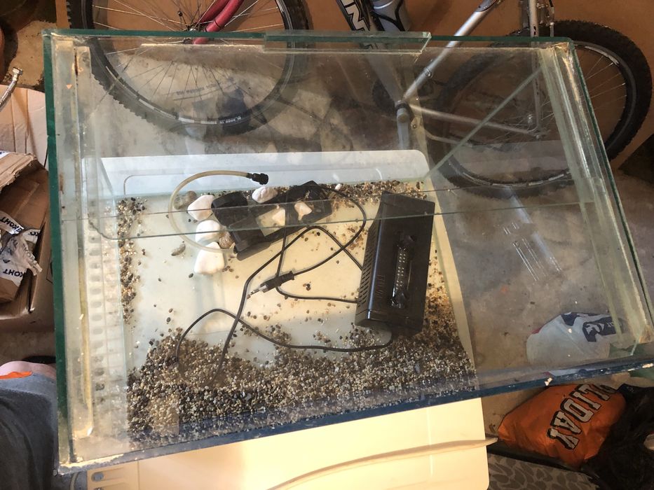 Вътрешен филтър Fluval U2 (перфектно състояние-използван е 1 месец)