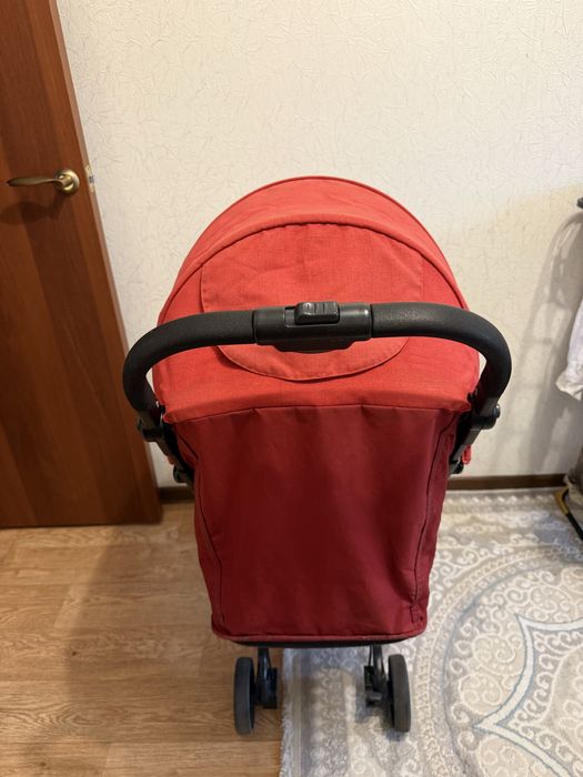 Коляска прогулочная
