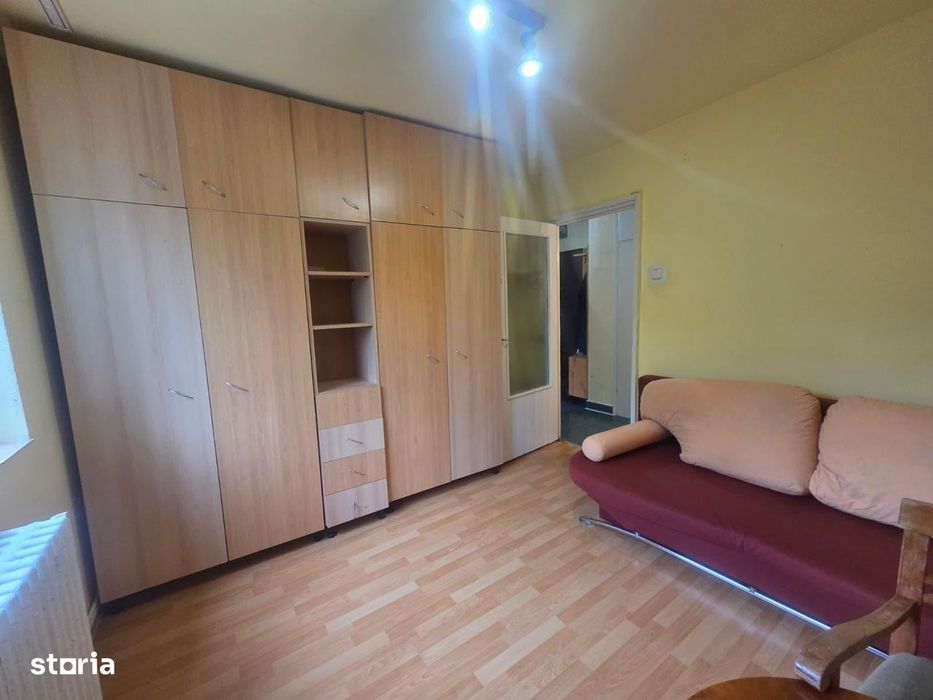 Vand apartament 2 camere Manastur