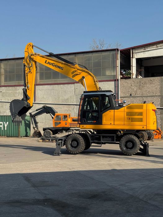 22 tonnalik g'ildirakli ekskavator LiuGong
