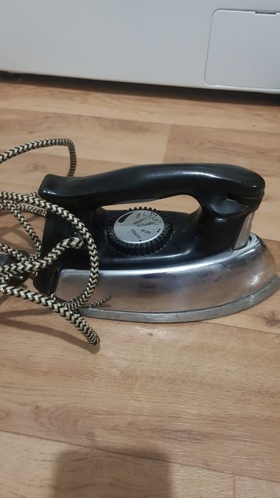 Утюг советский .