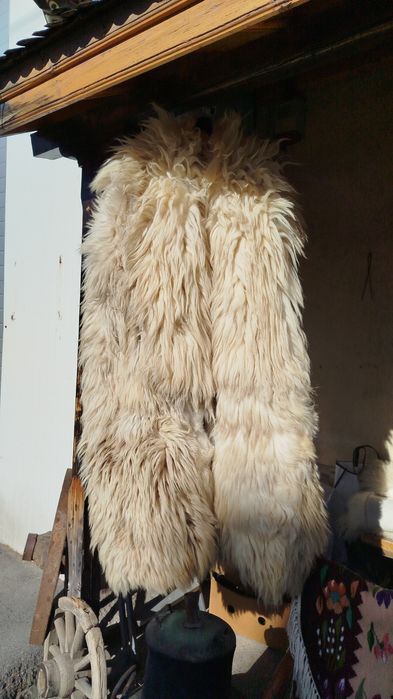 Confecționăm Cojoace. Sariche .Bitusi .Bunde Ciobănești