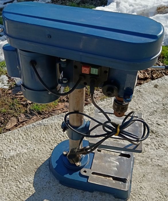 Bormașina de banc, cu coloană, motor 350W