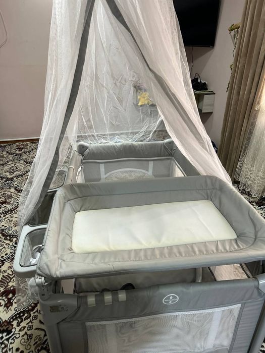 Детская кроватка + бонусом ходунки