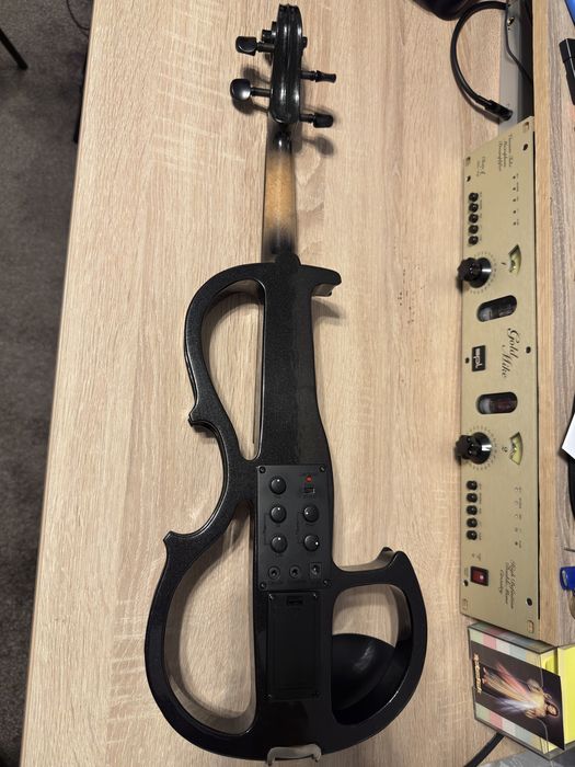 Vioară electrică Carlo Giordano EV-305 4/4