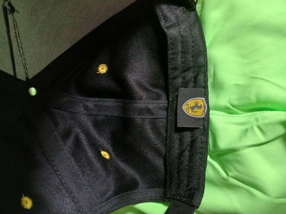 Sapca baseball logo Ferrari