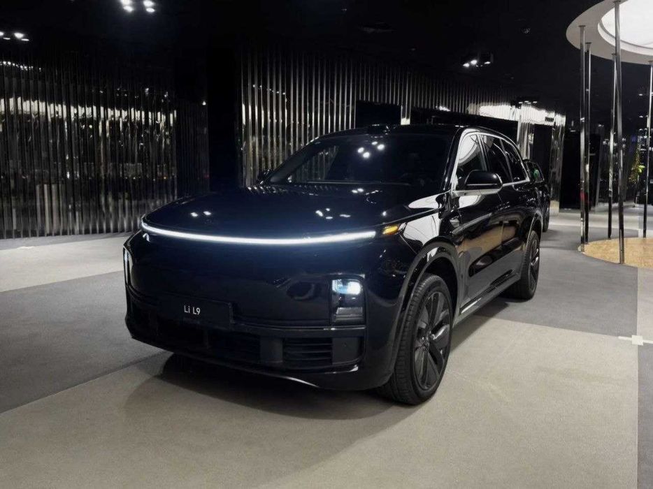 Elite transport services in Uzbekistan for tour trip excursion Li L9