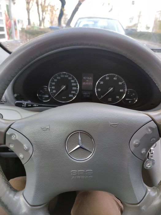 Mercedes Benz C180