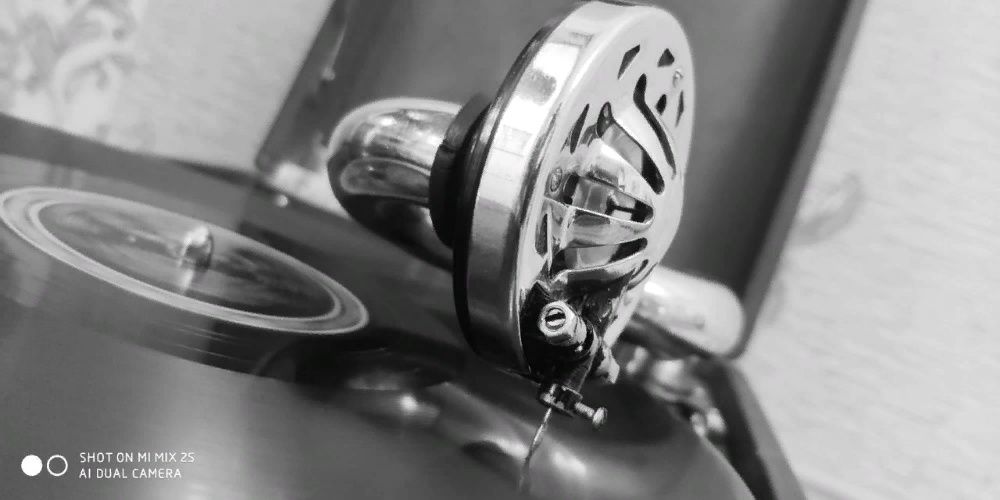 Патефон! Хорошее состояние.