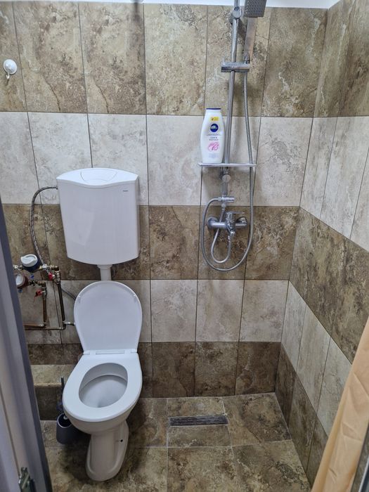 Inchiriez garsoniera Confecții