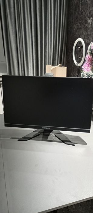 Монитор игровой Gigabyte