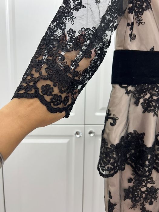 Vand rochie dantela