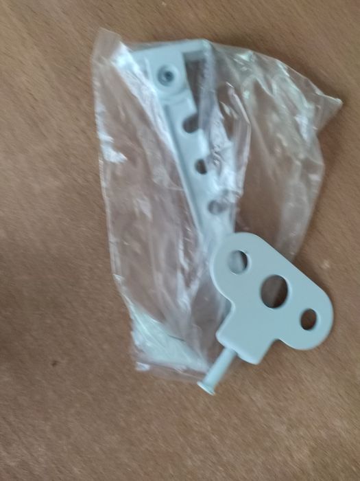 Крепление на окно, дверь