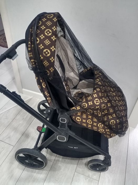продам прогулочную коляску