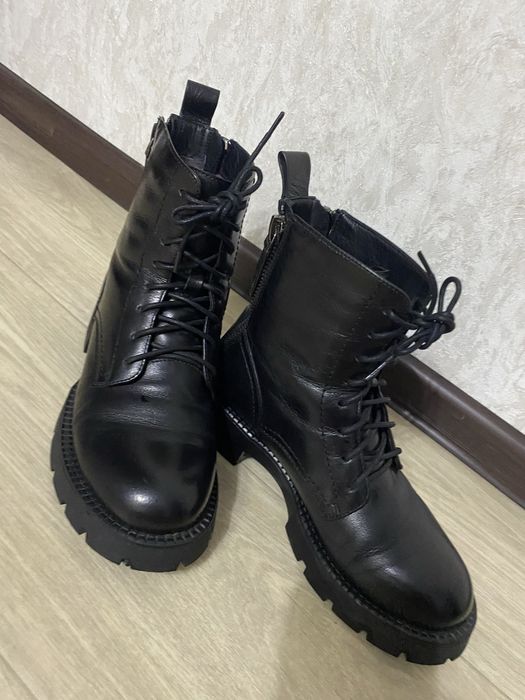 Продам ботинки женские зимние
