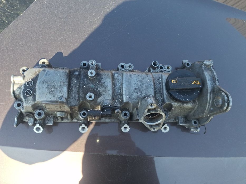 Capac chiuloasa cu ax cu came 1.2 tsi cod 03F 103 474 K motor CBZ  Vw