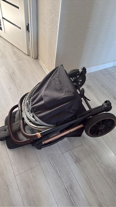 Коляску продам не дорого