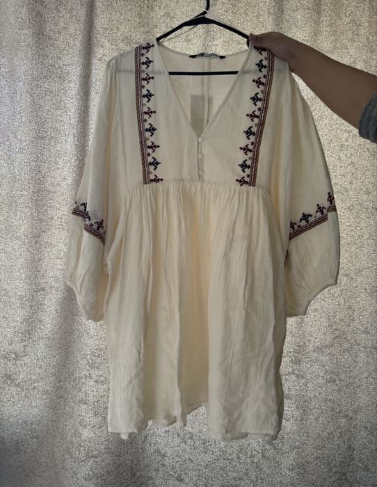 Платье Zara с этикеткой