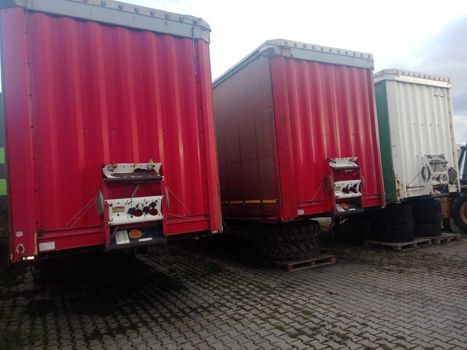 Vand 1 cap tractor+ 3 semiremorci+ 3 camionete