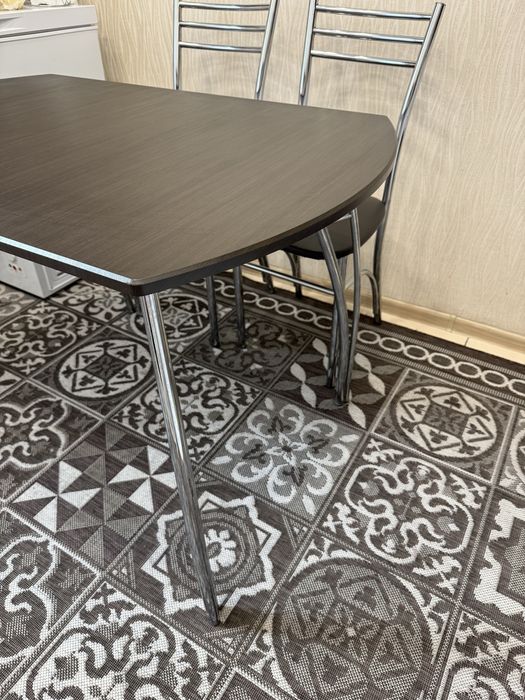 Продам стол со стульями