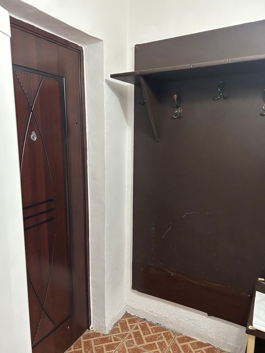 Închiriez garsoniera